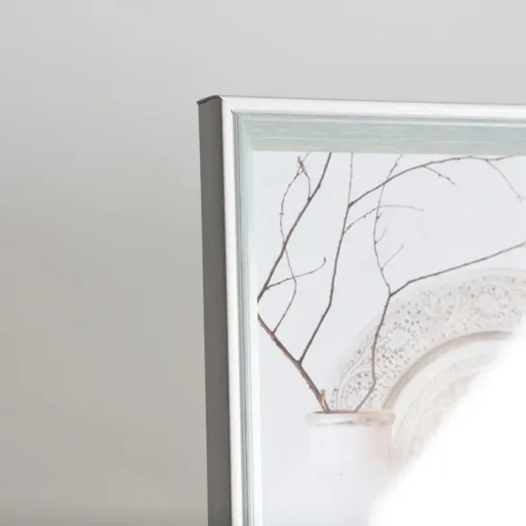 marco de fotos 15x20 gris y blanco