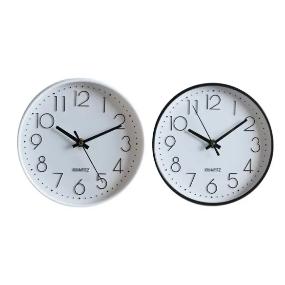 reloj pared blanco y negro