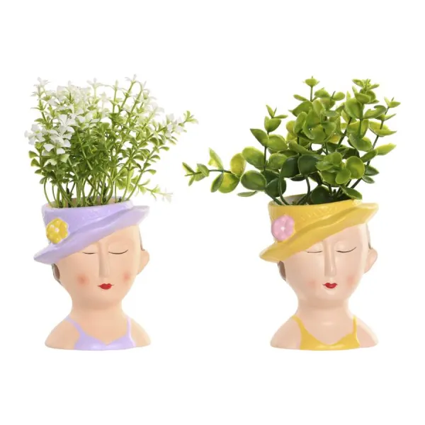 planta chica con sombrero