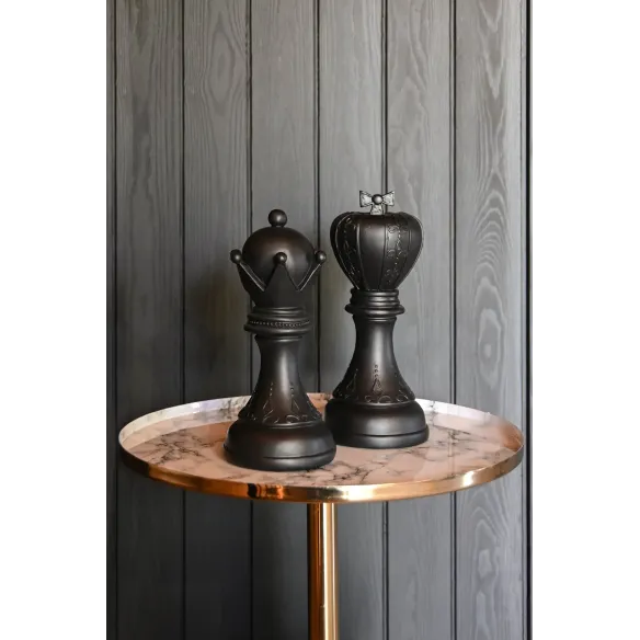 figura ajedrez blanca y negra